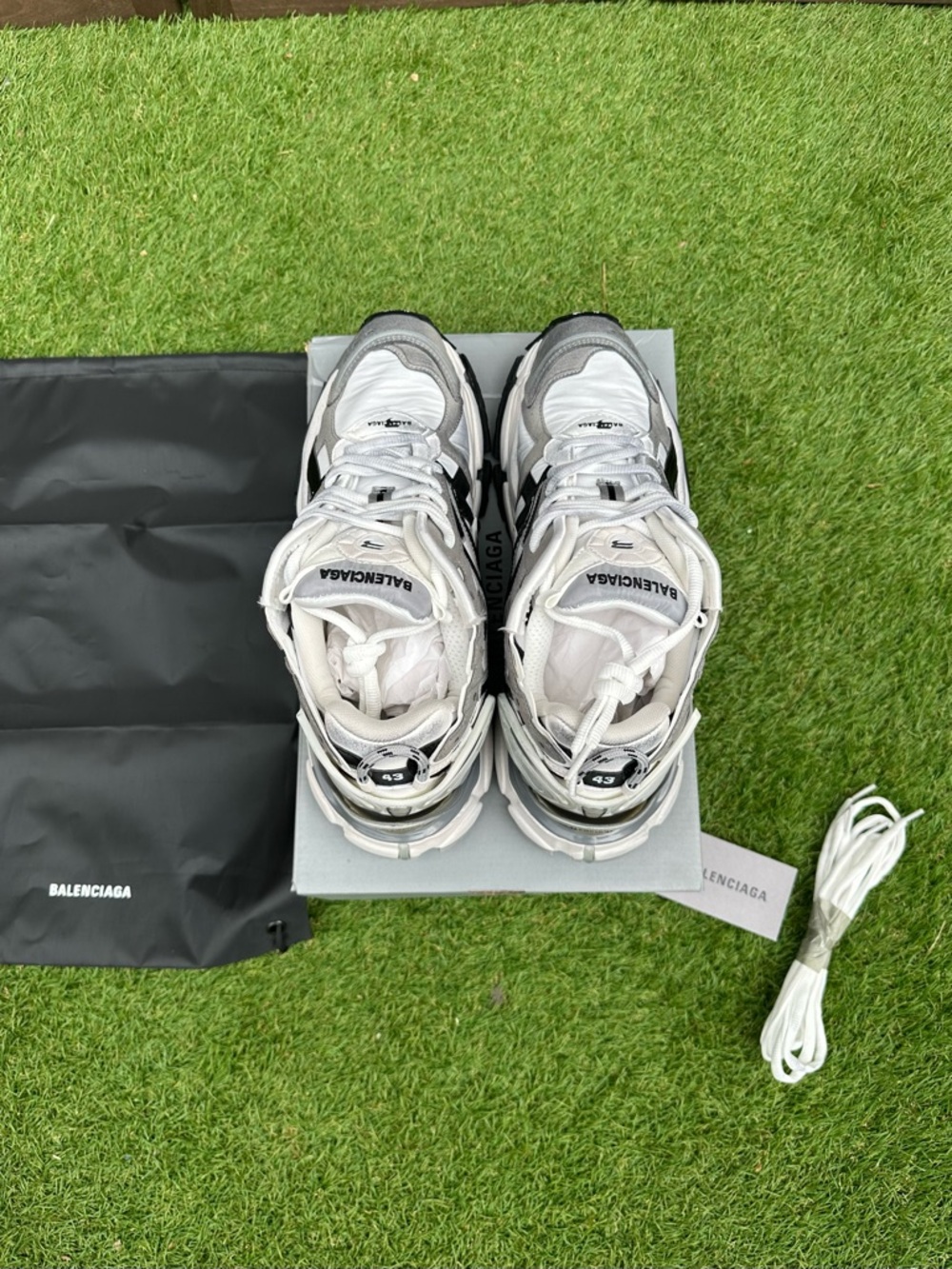 Balenciaga Runner 2.0 Sneakers - Grey/White/Black - Picture 5 of 7